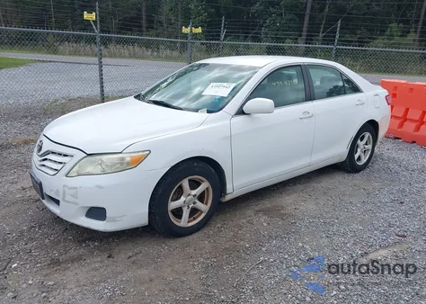 2010 Toyota Camry z USA, uszkodzony, nr VIN 4T1BF3EK9AU559832